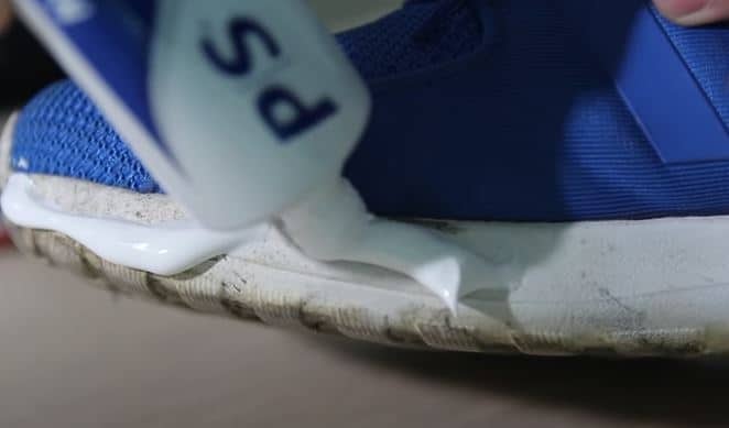 remove shoe glue from shoes using toothpaste